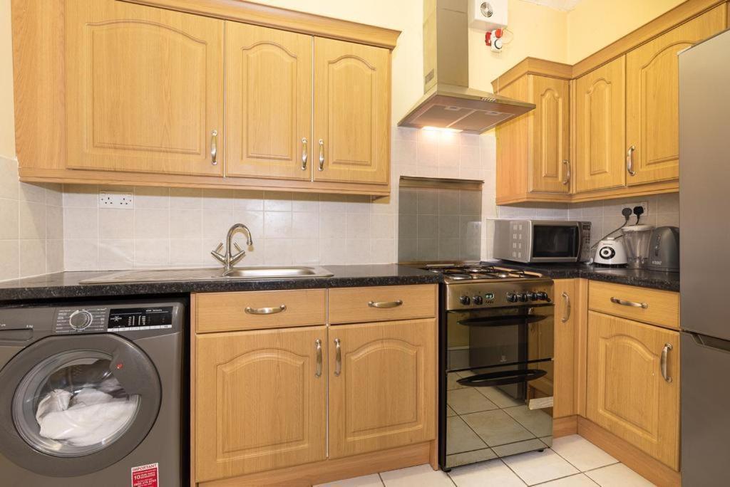 Barking Road Comfy House Apartamento Londres Exterior foto