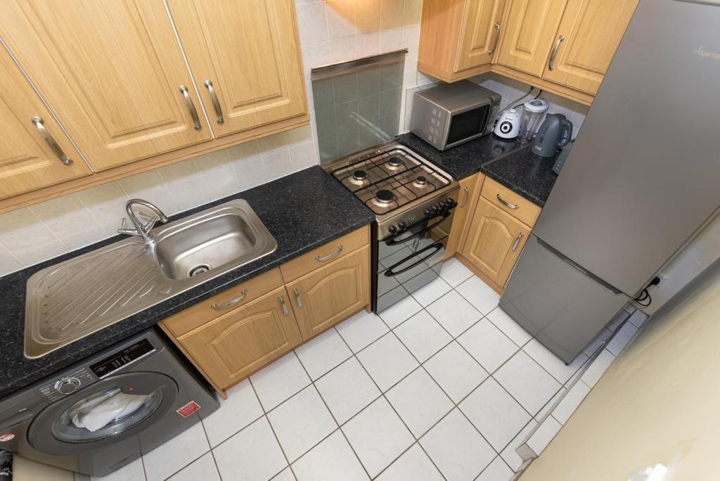 Barking Road Comfy House Apartamento Londres Exterior foto