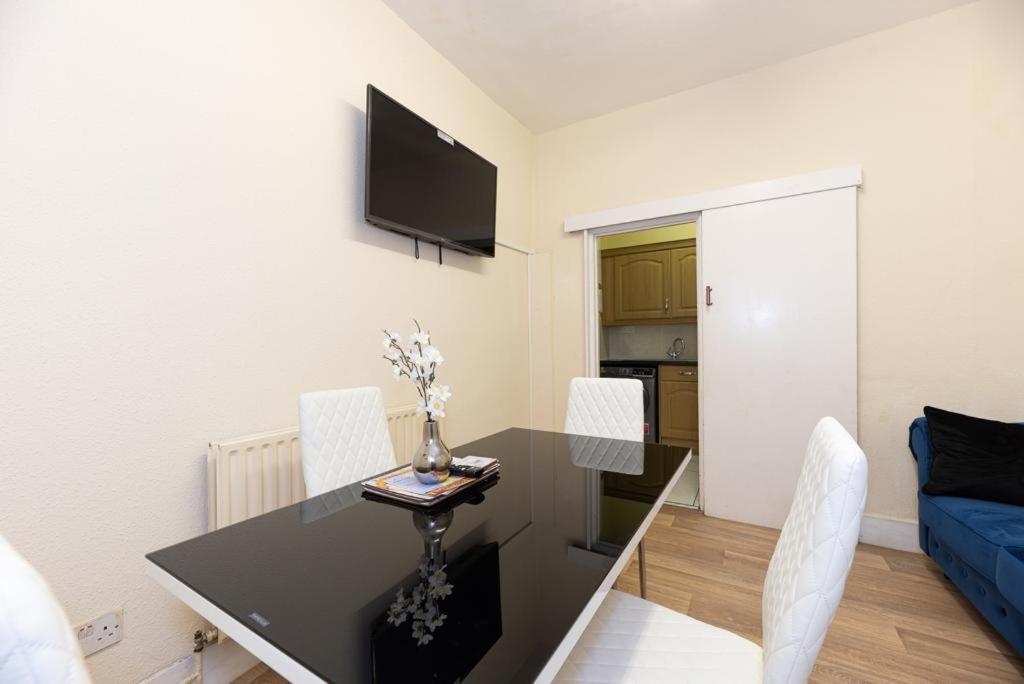 Barking Road Comfy House Apartamento Londres Exterior foto
